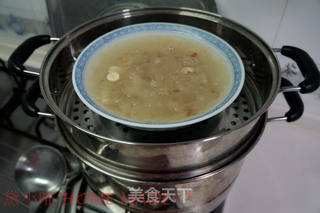 银耳莲子羹的做法步骤:8