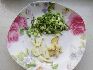 红烧沙丁鱼的做法步骤:3
