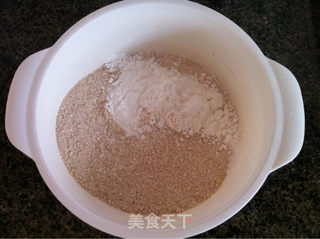 全麦海绵蛋糕--面包机版的做法步骤:2