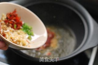 避免茄子“吃”油的小妙招——不油不腻吃茄子的做法步骤:8