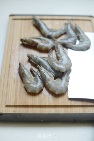 茄汁大虾的做法步骤:2