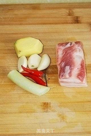 【干烧鲳鱼】冷冻鱼也能做出好味道的做法步骤:2