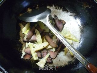 笋尖炒酱肉的做法步骤：4