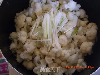 红椒拌菜花的做法步骤：5