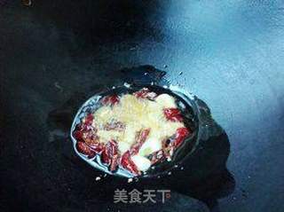 水腌菜炒猪皮的做法步骤:4