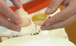 鲜奶炖木瓜的做法步骤:2