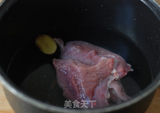 自制健康肉松的做法步骤：1