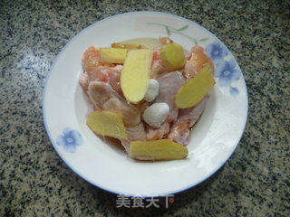 油炸麻辣鸡翅根的做法步骤：4