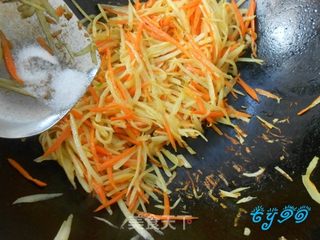 炒胡萝卜土豆丝的做法步骤:6