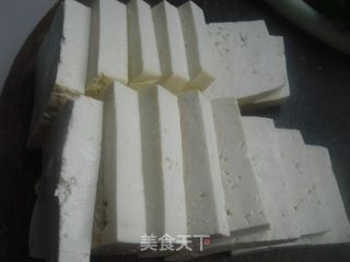 糖醋脆皮豆腐的做法步骤：1