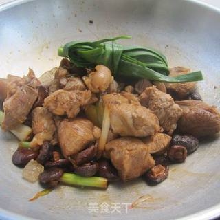 香菇炖肉的做法步骤:8