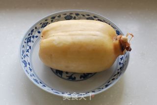 一味小配料的加入，令酸辣脆香的【炝莲菜】别有一番风味的做法步骤：1