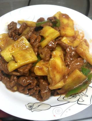 菠萝炒牛肉的做法步骤:9