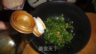 酸汤水饺的做法步骤:5