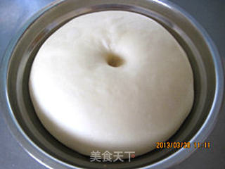 牛奶土司——祥细的手动打蛋器揉面过程的做法步骤:10