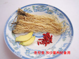 农家自种丝线根炖老母鸡的做法步骤:3