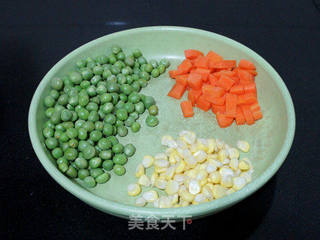 【缤纷鸡肉三丁】的做法步骤:2