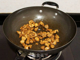 【缤纷鸡肉三丁】的做法步骤:5