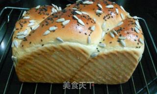 芝麻葵花籽土司的做法步骤:6