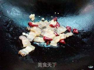 腊肉番茄炒韭菜的做法步骤:5