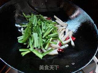 豉油韭菜炒魔芋的做法步骤:6