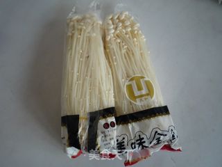 红油金针菇的做法步骤：1