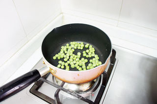 黄金蛋炒饭的做法步骤：3