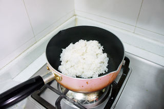 黄金蛋炒饭的做法步骤：6