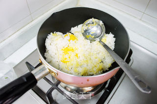 黄金蛋炒饭的做法步骤：8