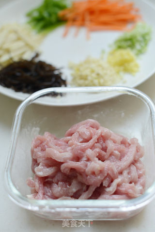 鱼香肉丝的做法步骤:2