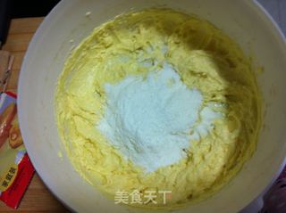 黄金全蛋椰蓉球的做法步骤:3