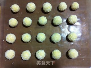 黄金全蛋椰蓉球的做法步骤:6