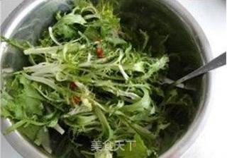 最春天的菜.一口一口春滋味——煎饼苦菊卷的做法步骤：4