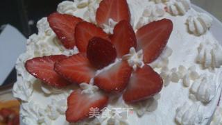 草莓奶油裱花蛋糕的做法步骤:10
