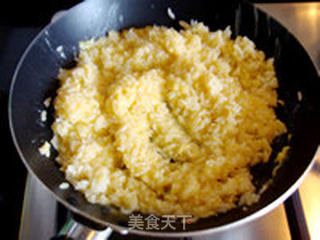 【金包银蛋炒饭】的做法步骤:5