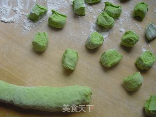 肉三鲜水饺的做法步骤：6