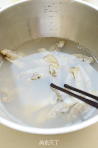 韭菜炒海蚬的做法步骤:4
