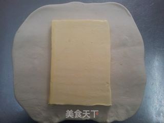 酥皮羊角包的做法步骤:2
