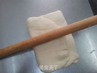 酥皮羊角包的做法步骤:3