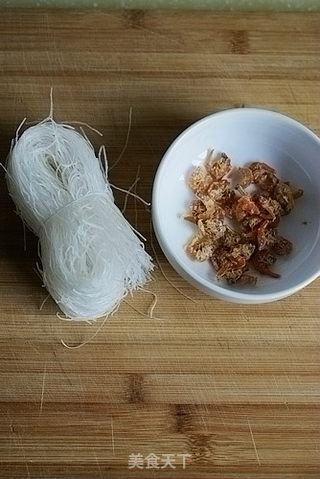 菠菜虾米拌粉丝的做法步骤:2