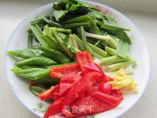 双椒炒腊肉的做法步骤:4