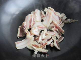 双椒炒腊肉的做法步骤:5