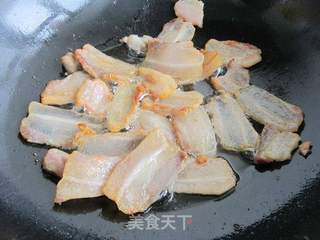 双椒炒腊肉的做法步骤:6
