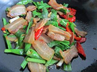 双椒炒腊肉的做法步骤:12