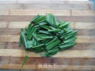 土豆韭菜汤的做法步骤:3