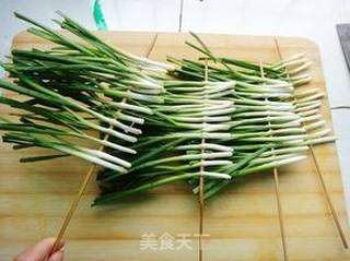 腐乳烤韭菜的做法步骤:2