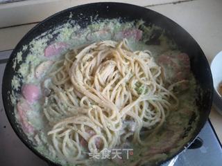奶香西兰花意面的做法步骤：7