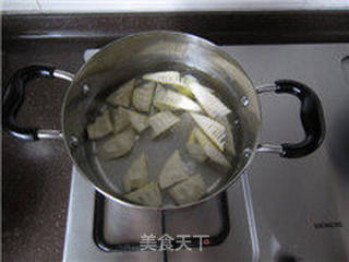 鲜笋红烧肉的做法步骤:2