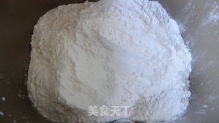 红糖炼奶吐司------专为女士打造的一款面包的做法步骤:6