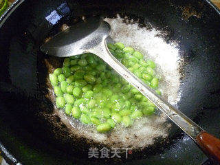 雪菜香菇炒毛豆的做法步骤：7